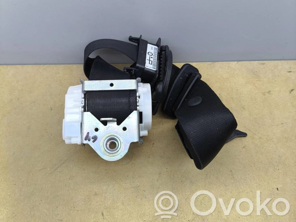 BMW 1 E81 E87 Front seatbelt 