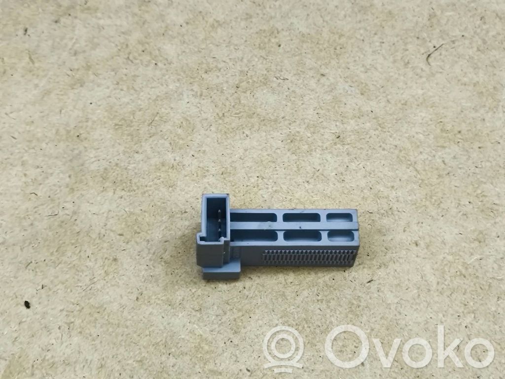 Mercedes-Benz C W204 Brake pedal sensor switch 