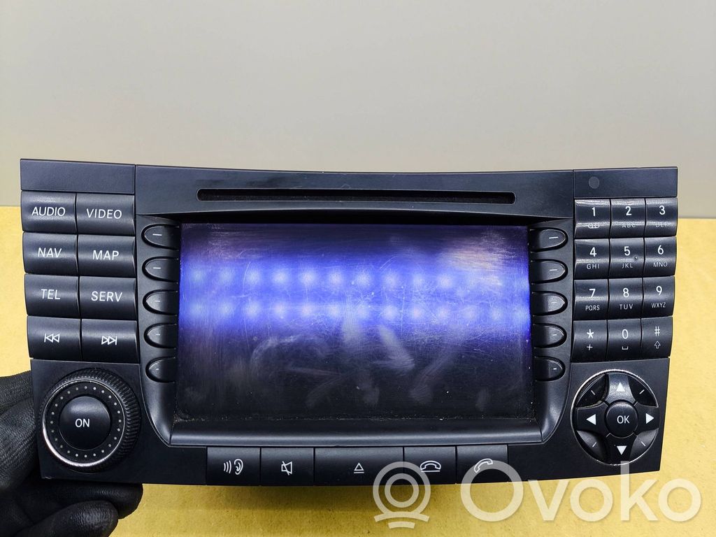 Mercedes-Benz CLS C219 Radio/CD/DVD/GPS head unit 