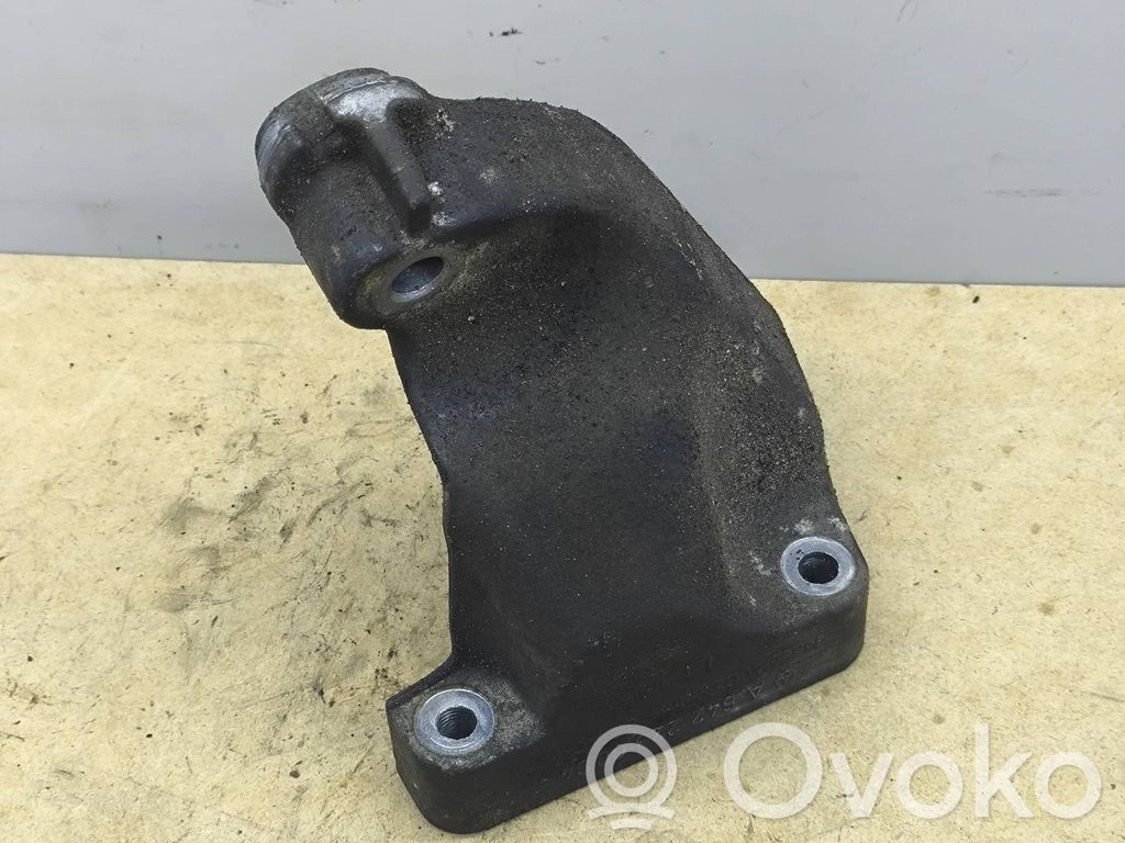 Mercedes-Benz CLS C219 Engine mounting bracket 