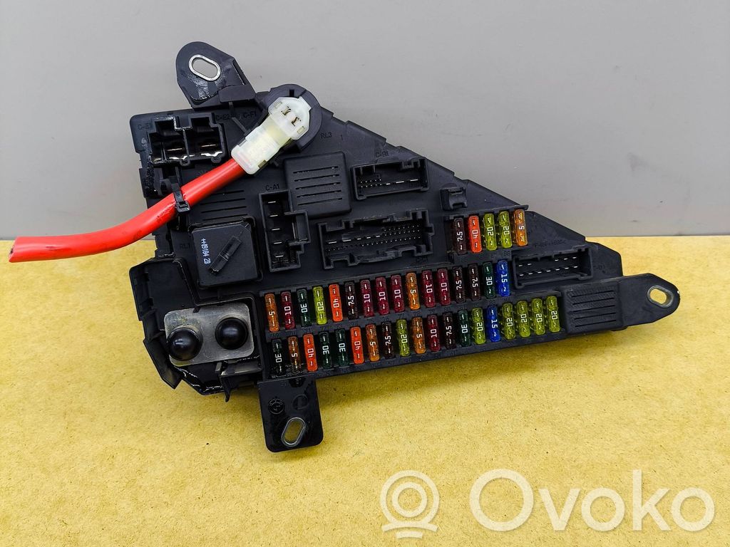 BMW 5 E60 E61 Fuse module 