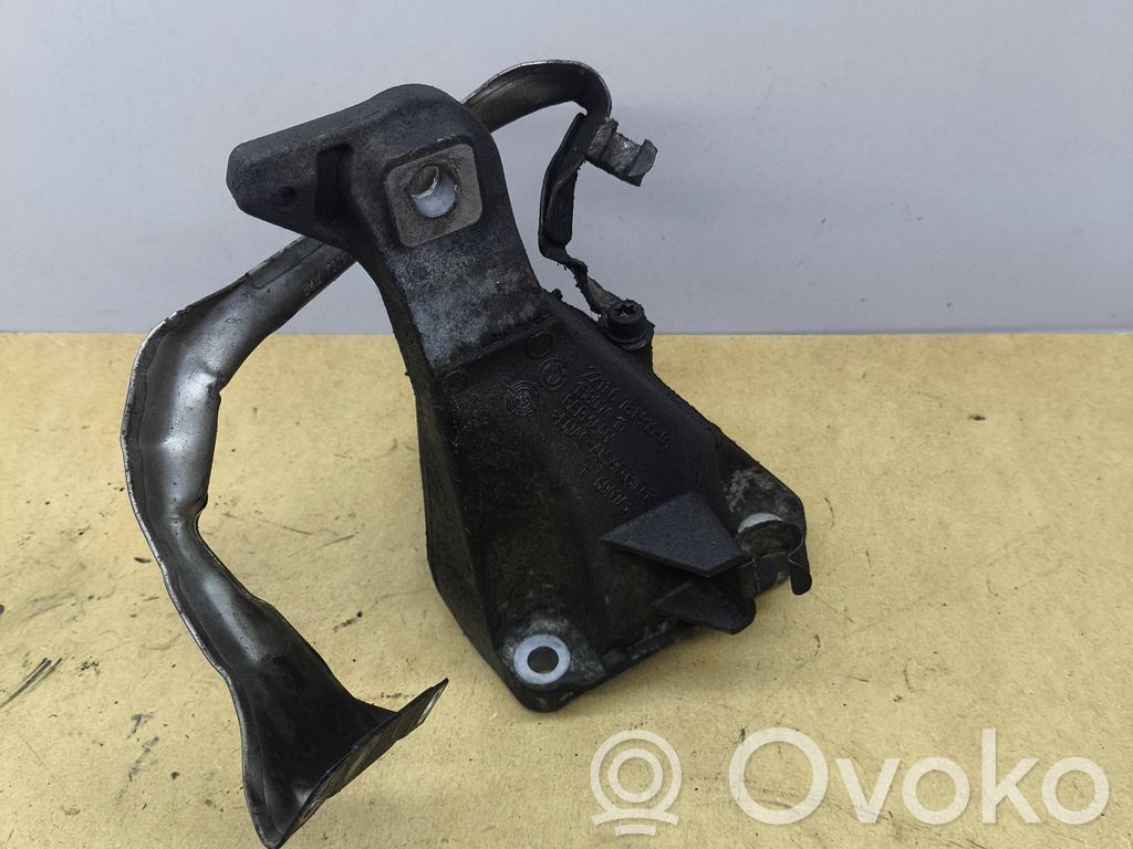 BMW 3 E90 E91 Engine mounting bracket 