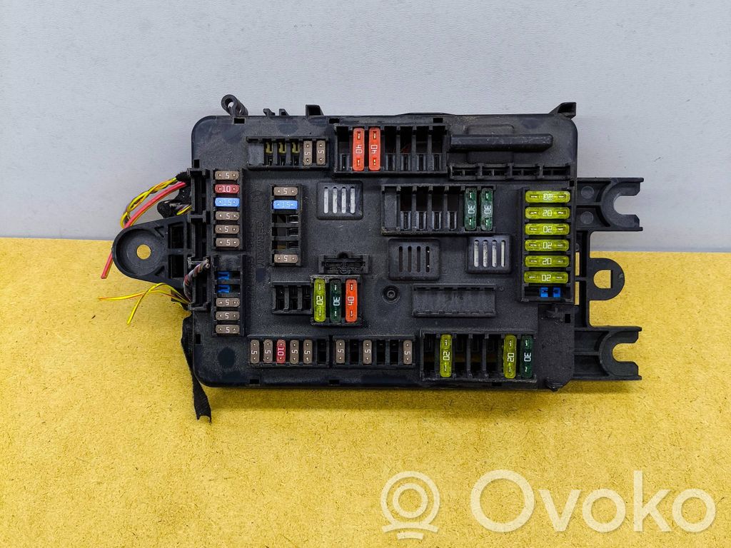 BMW 3 F30 F35 F31 Fuse module 
