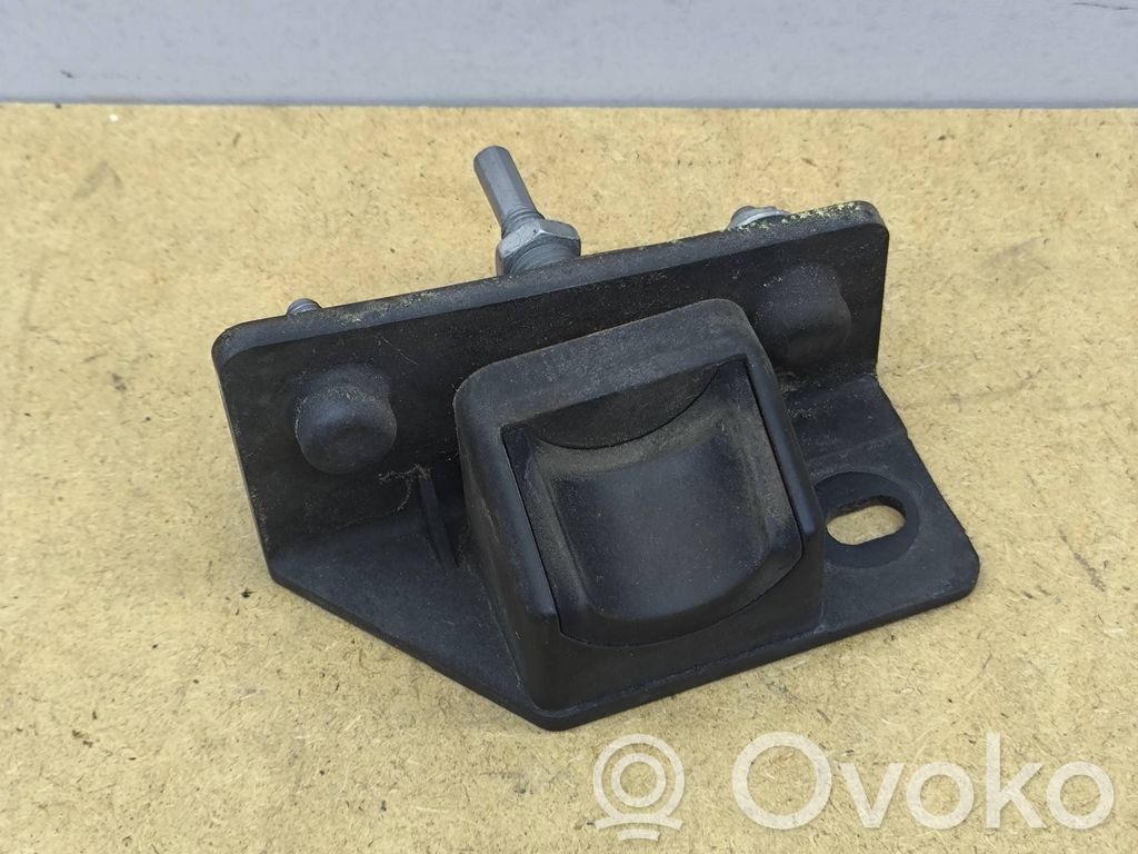 BMW 5 E60 E61 Tailgate/trunk/boot lid buffer 
