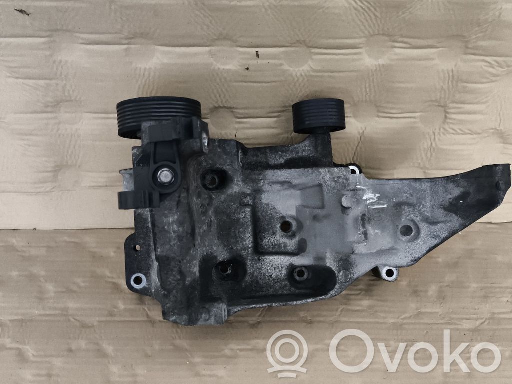 BMW 3 E90 E91 Generator/alternator bracket 