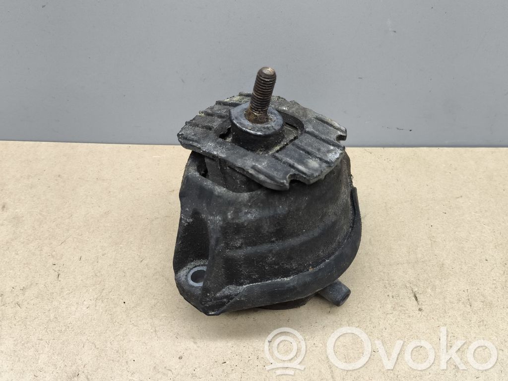 BMW 5 E60 E61 Engine mount bracket 