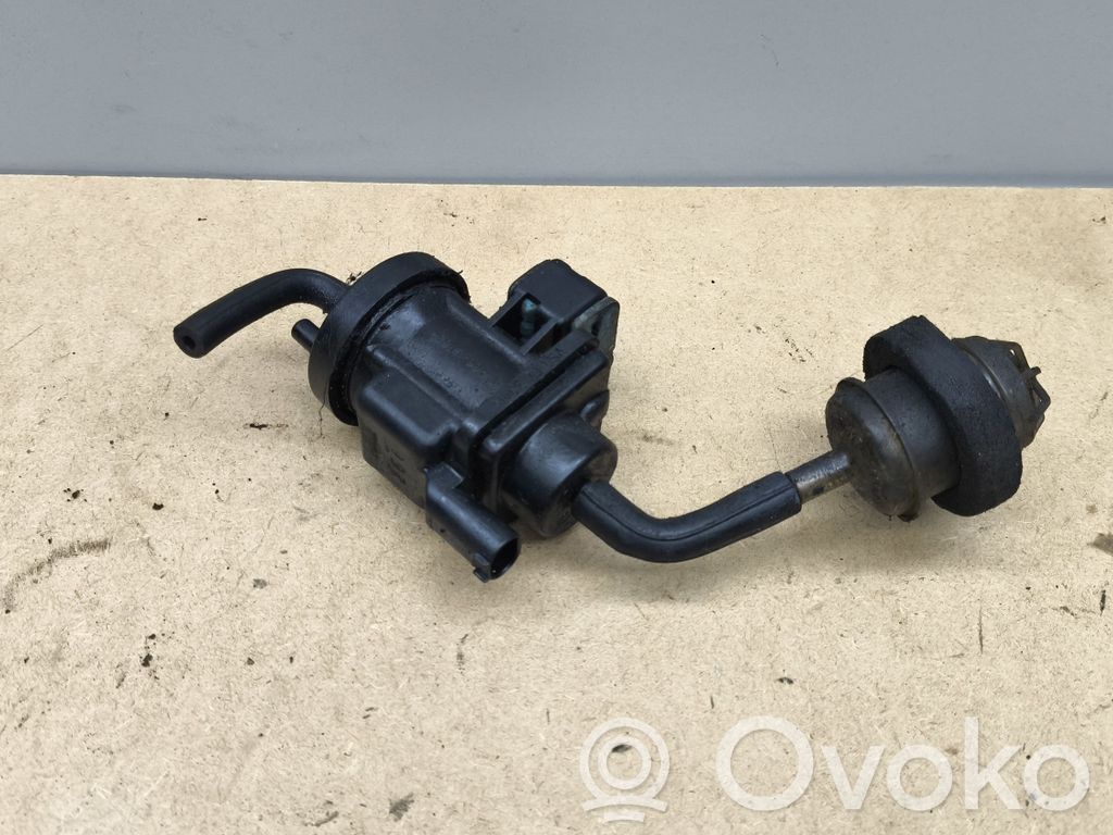 Mercedes-Benz CLK A209 C209 Turbo solenoid valve 
