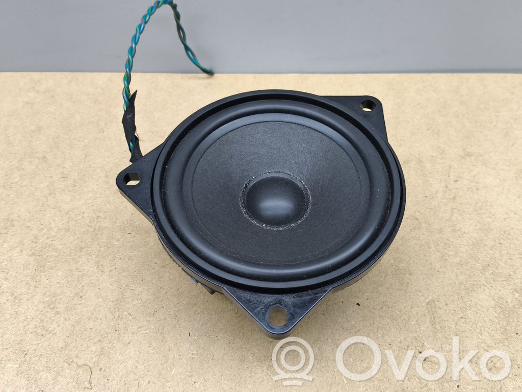 BMW 1 E81 E87 Front door speaker 
