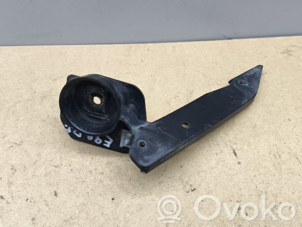 BMW 3 E90 E91 Front bumper mounting bracket 