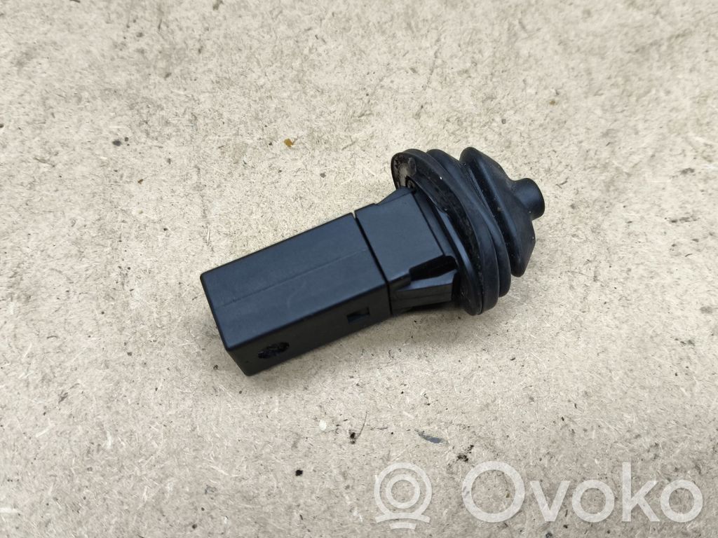 BMW 7 E65 E66 Fuel tank opening switch 