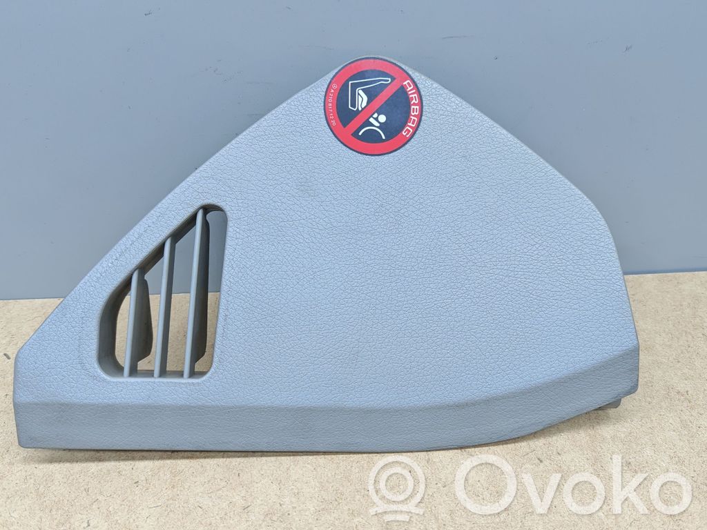 Mercedes-Benz E W211 Kita salono detalė 