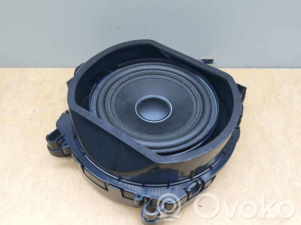 BMW X5 E70 Subwoofer 
