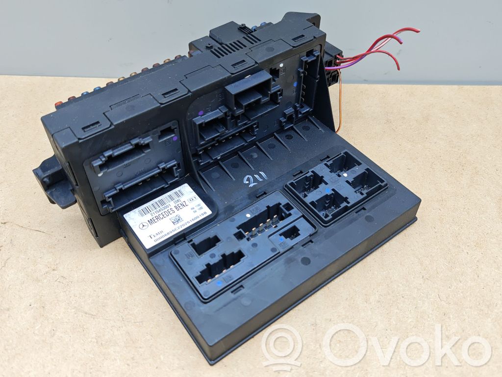 Mercedes-Benz E W211 Fuse module 