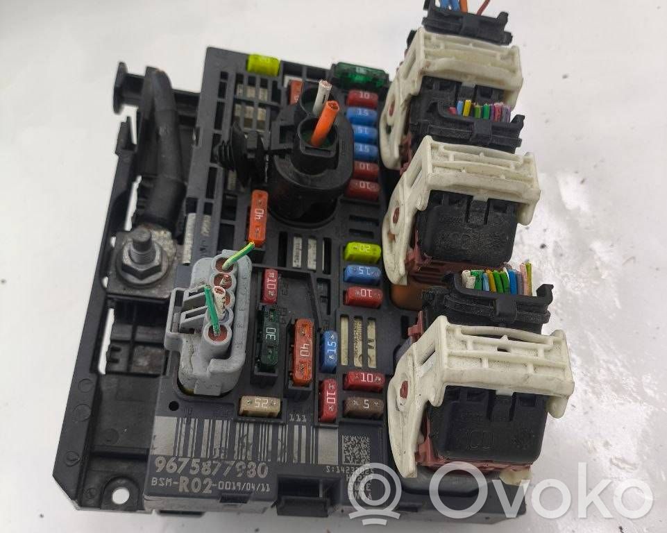 Fuse box set   9675877980