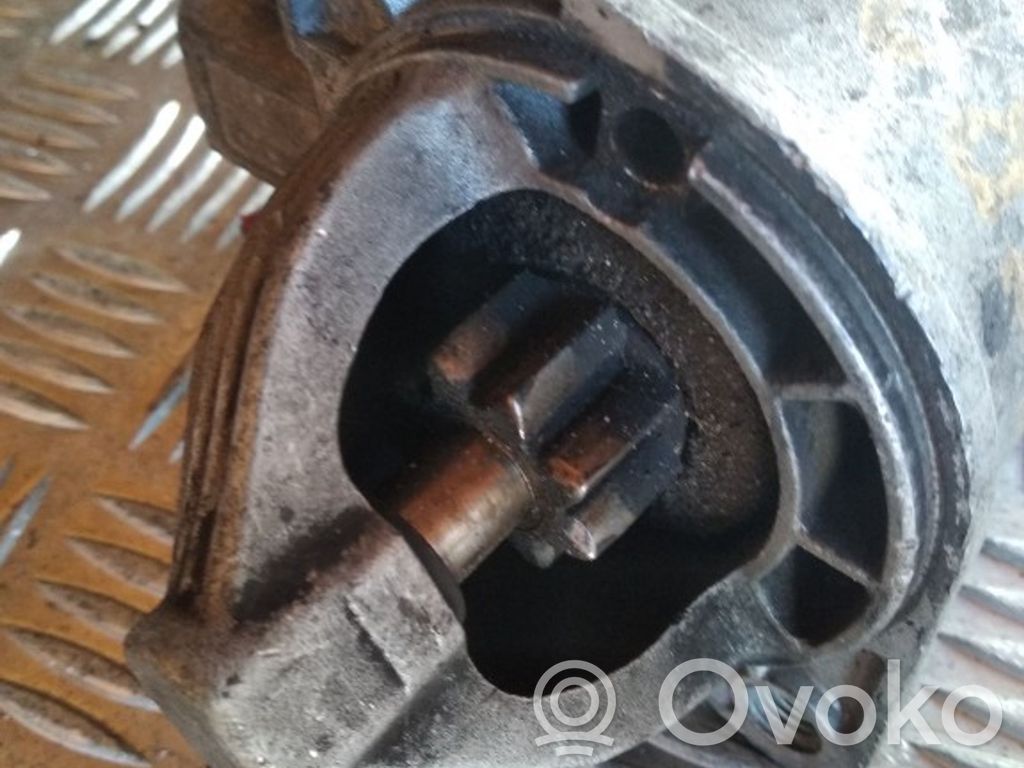 Hyundai Lantra I Starter motor 