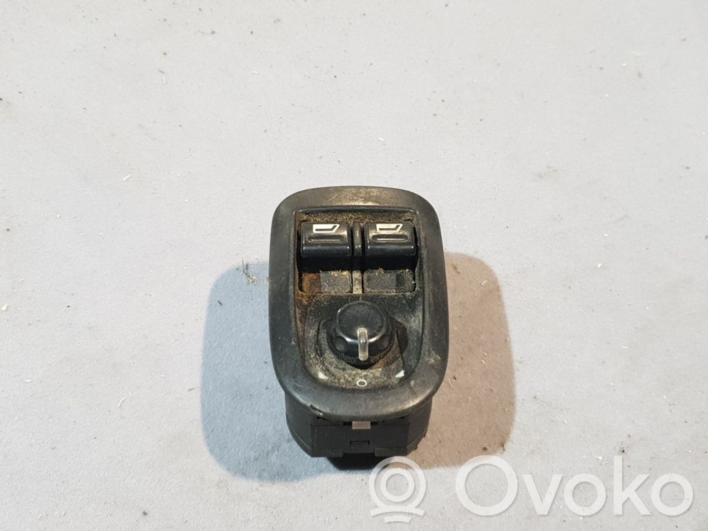 Electric window control switch   11530