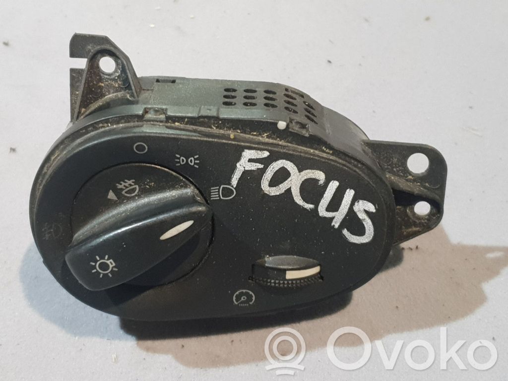 Light switch   98AG13A024DF