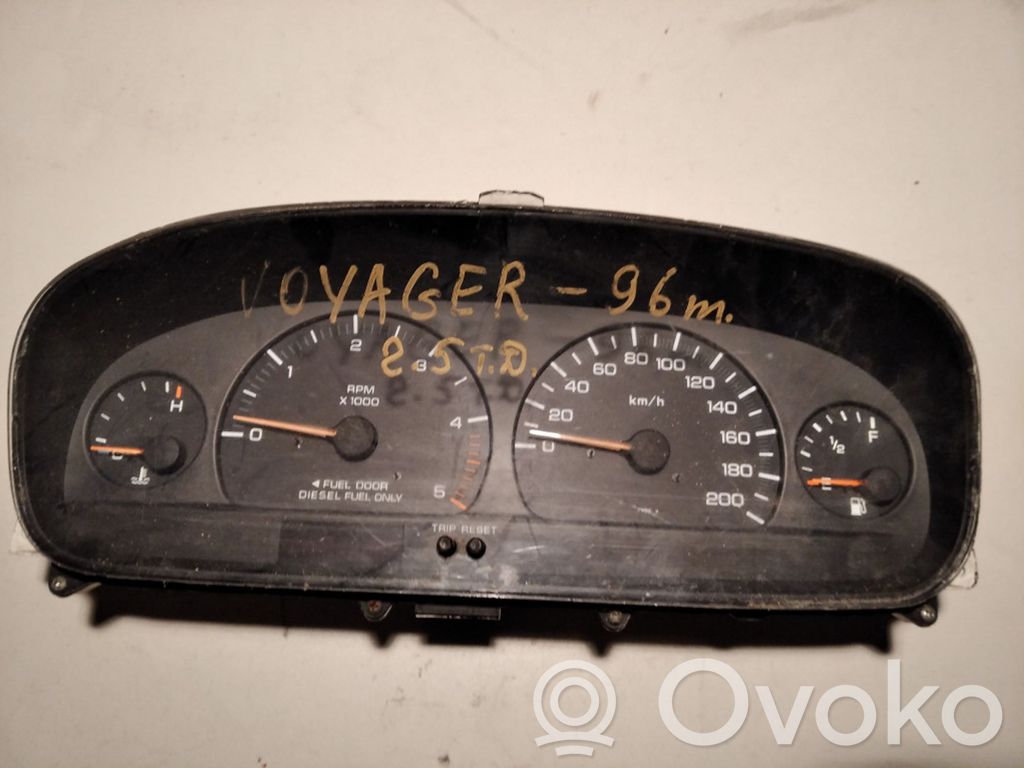 Chrysler Voyager Licznik / Prędkościomierz 
