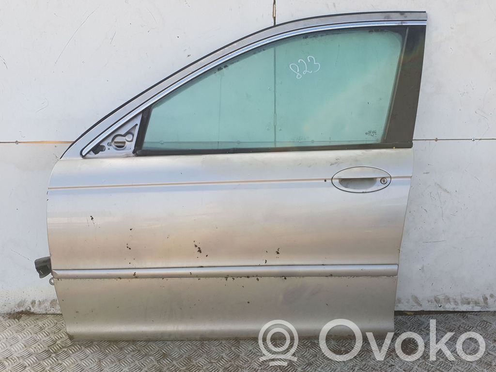 Porte avant