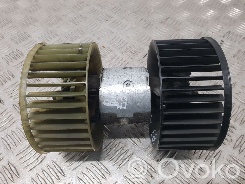 Mazā radiatora ventilators   0130111158