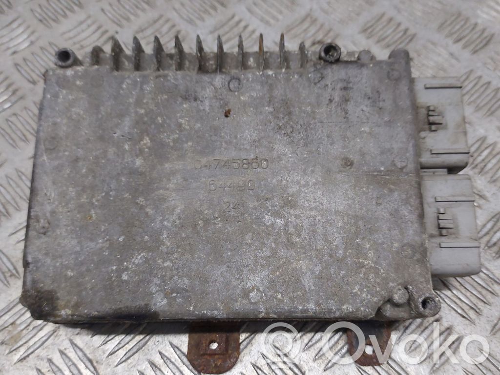 Moottorin ohjainlaite/moduuli   04745860