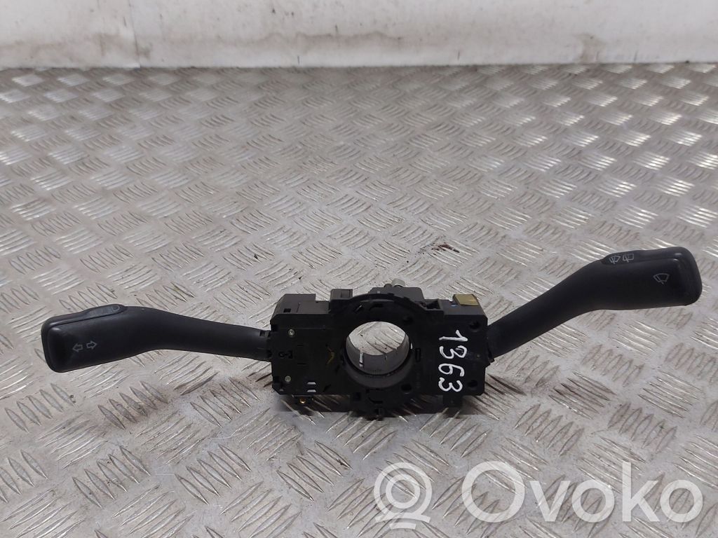 Audi A3 S3 8L Interruptor/palanca de limpiador de luz de giro 