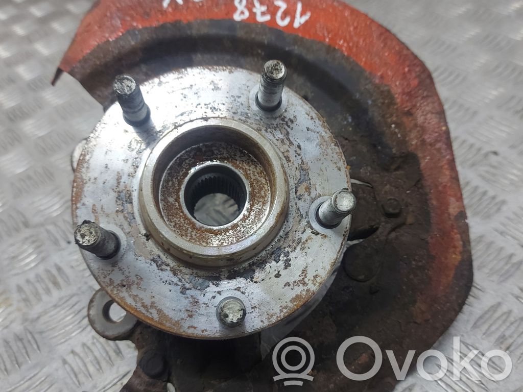 Front wheel hub