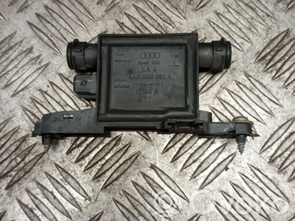 Unidad de control/módulo de la puerta   4A0959981A