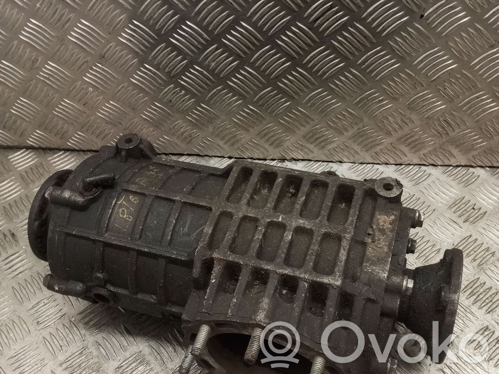 Audi A3 S3 8L Aizmugurējais reduktors 