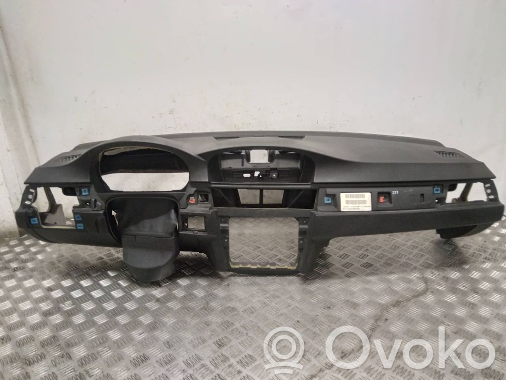 Armaturenbrett Cockpit   7155780