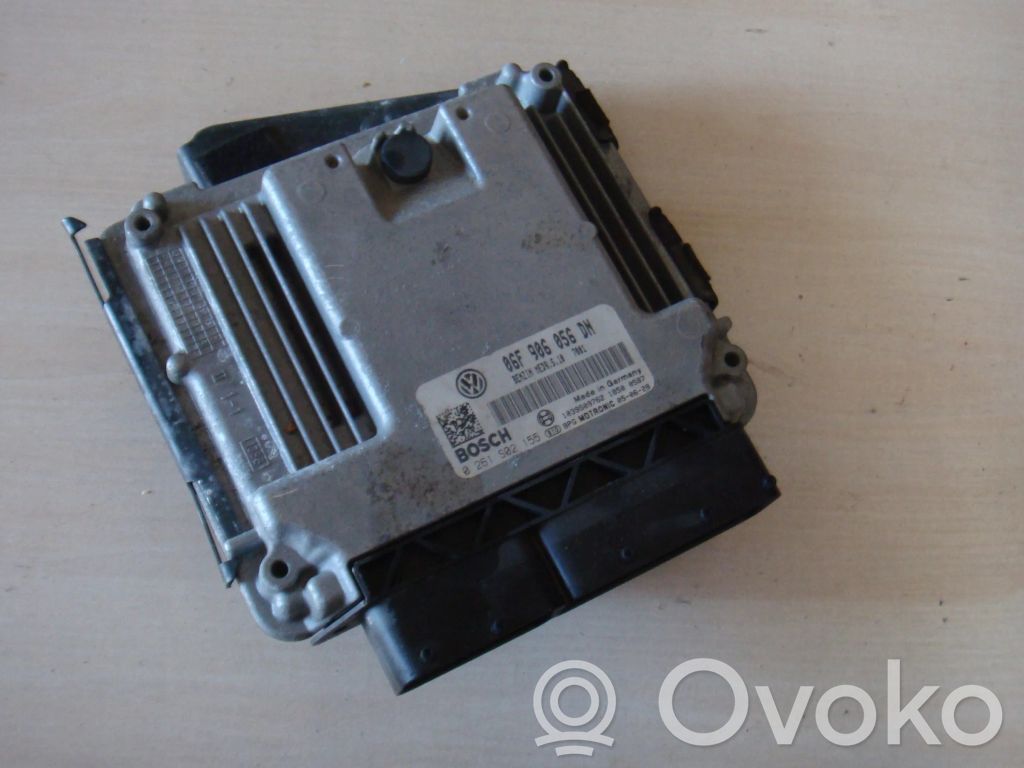 Volkswagen PASSAT B6 Engine control unit/module 
