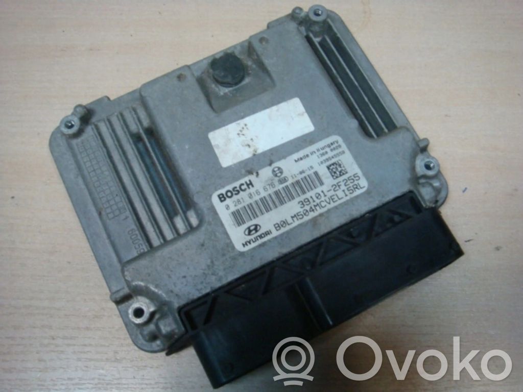Hyundai ix35 Engine control unit/module 