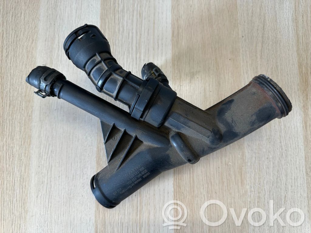 Przewód / Wąż chłodnicy   04L121071E