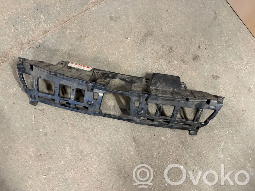 Suzuki Vitara (LY) Etupuskurin ylempi jäähdytinsäleikkö 