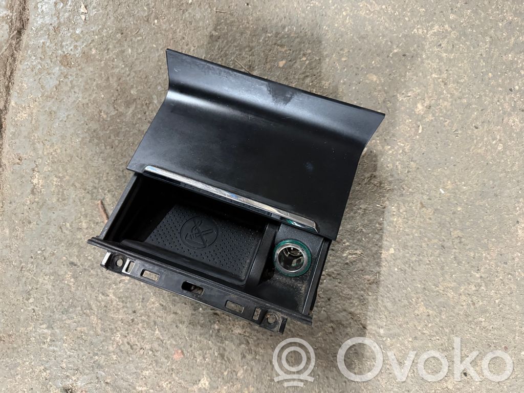 Skoda Superb B6 (3T) Ashtray (front) 