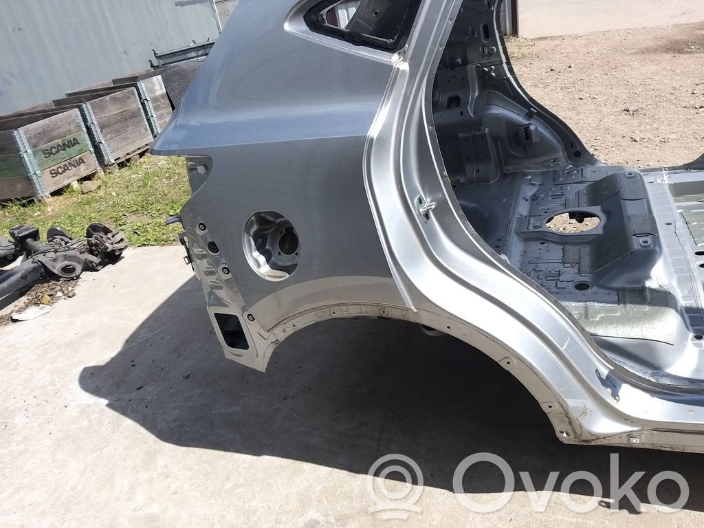 Panel lateral trasero
