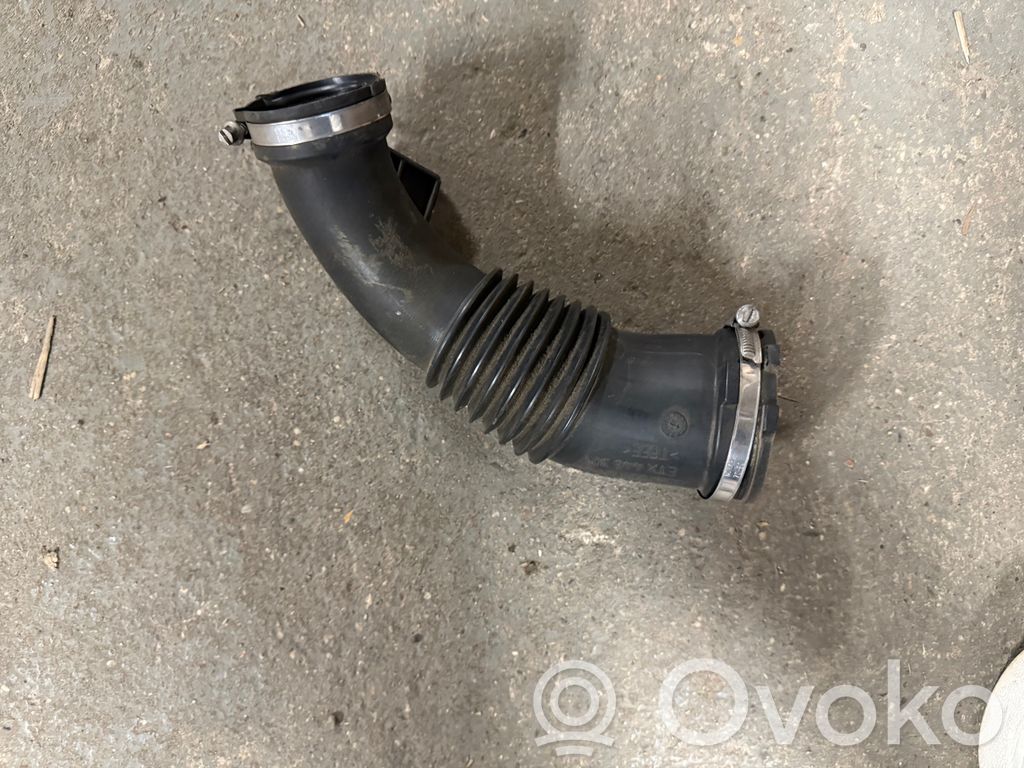 Audi A5 8T 8F Šļūtene (-es) / caurule (-es) 