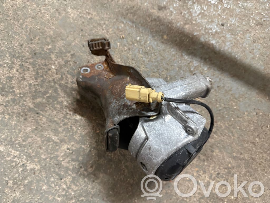 Audi A5 8T 8F Engine mounting bracket 