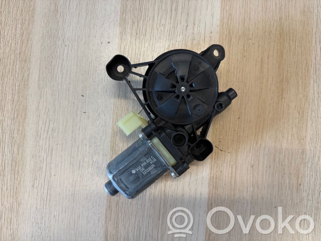 Seat Leon IV Priekšpusē loga pacēlāja motoriņš 