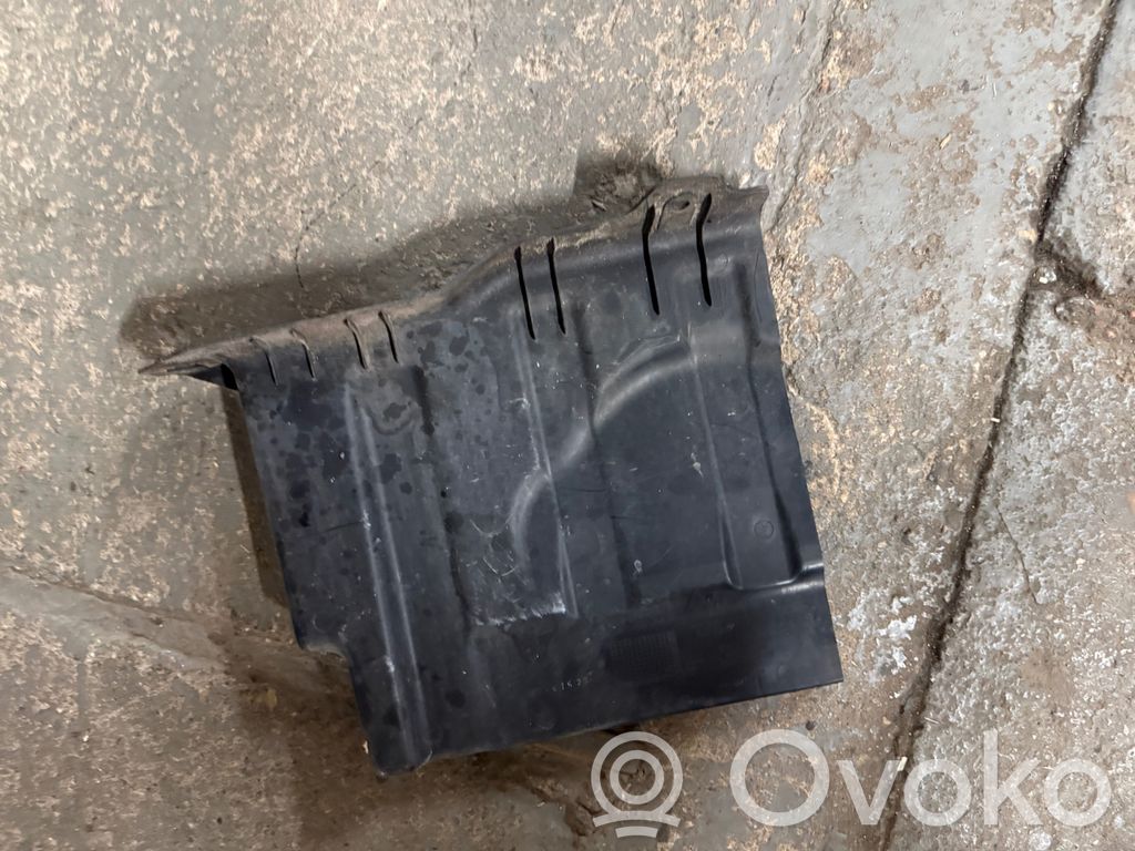 Hyundai i30 Placa protectora/protector antisalpicaduras motor 