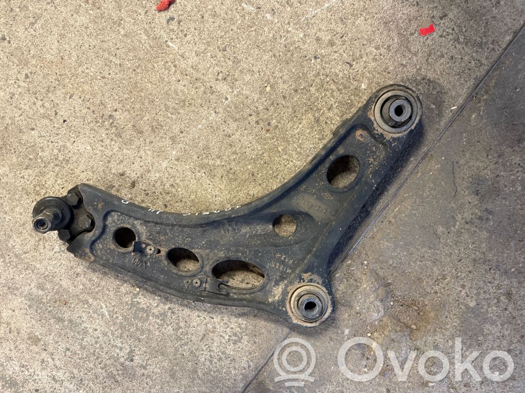 Renault Trafic III (X82) Front lower control arm/wishbone 