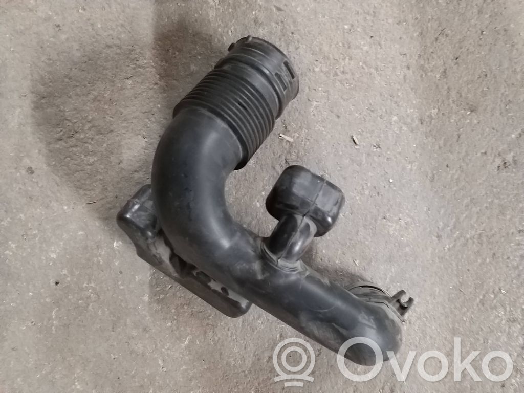Nissan Note (E12) Oro paėmimo kanalo detalė (-ės) 