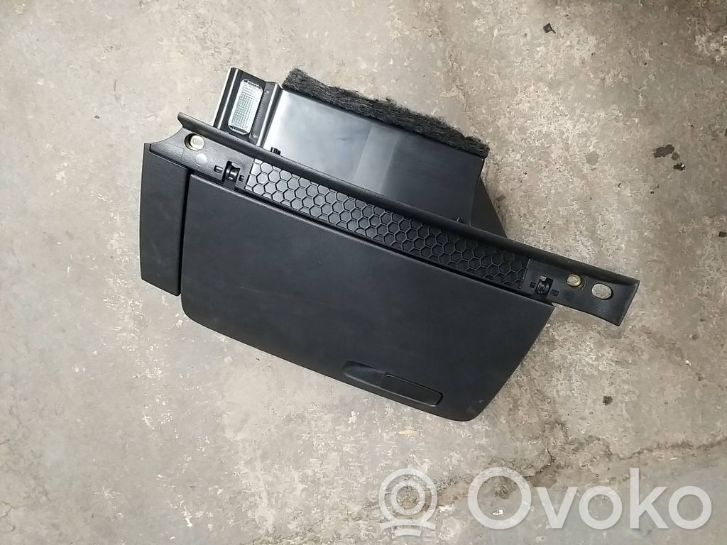 Audi A1 Glove box 