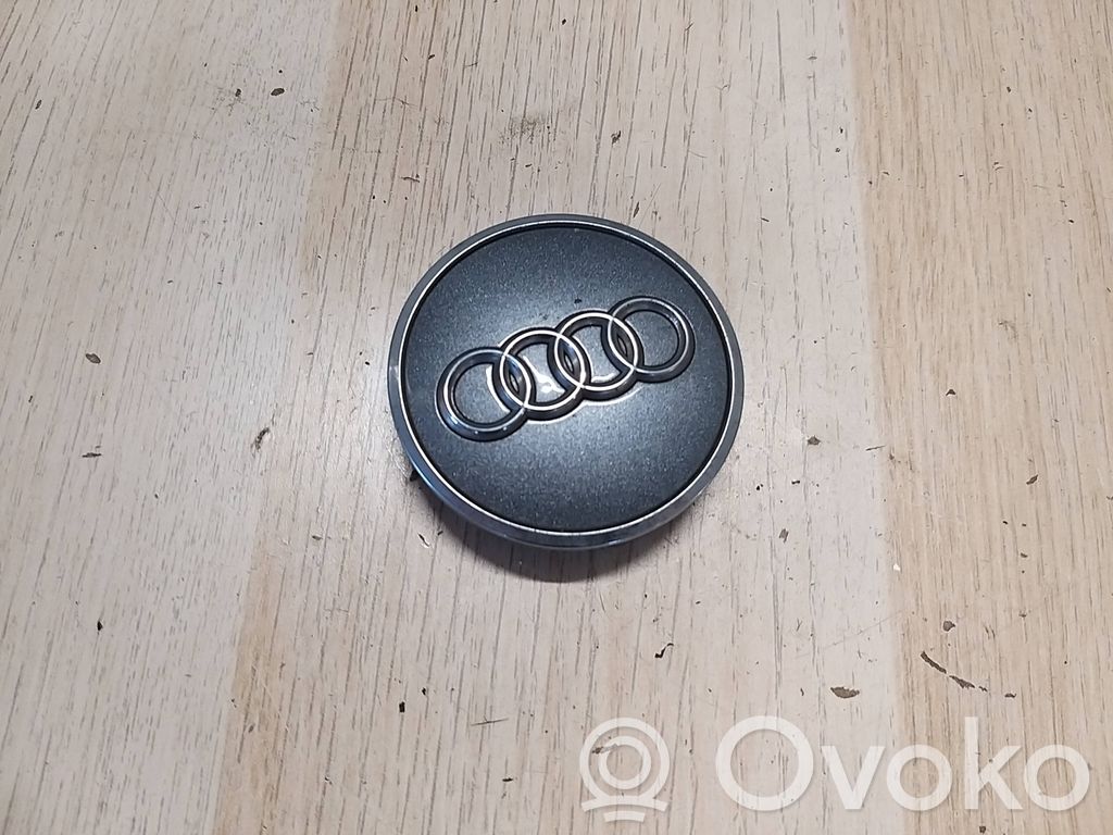Audi A5 8T 8F Capac roată original 