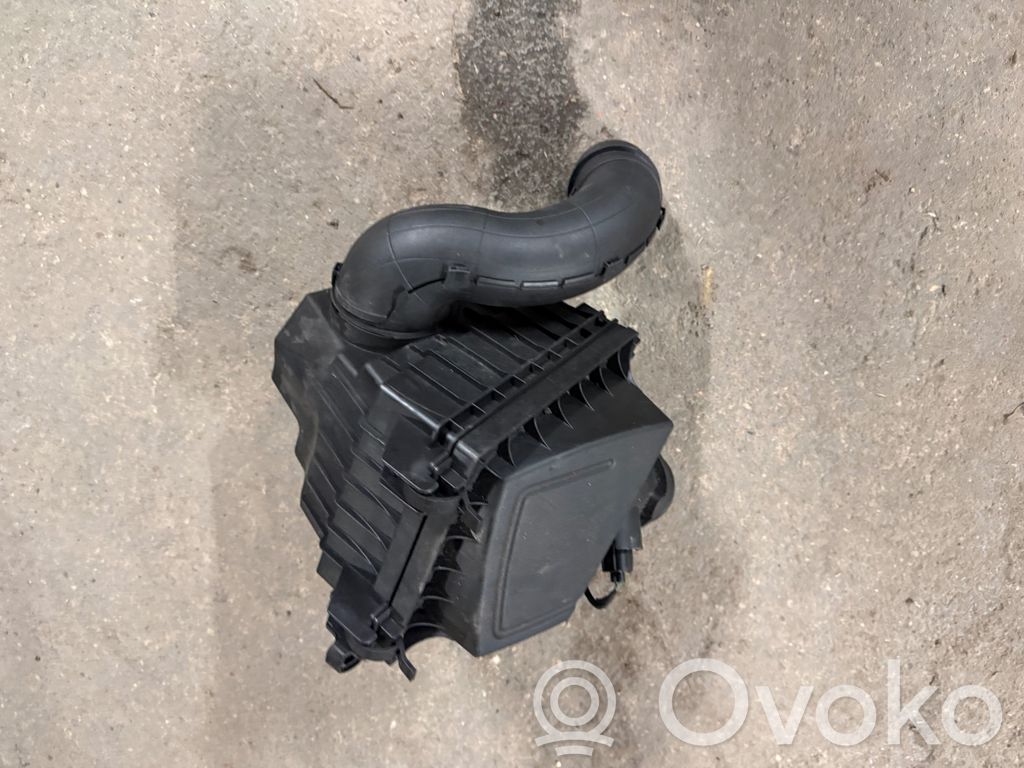 Ford Fiesta Air filter box 