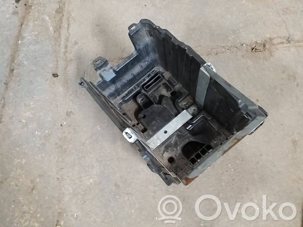Ford Fiesta Akumuliatoriaus dėžė 