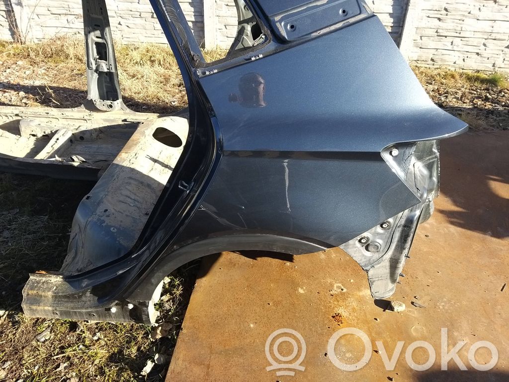 Seat Arona Takakulmapaneeli 