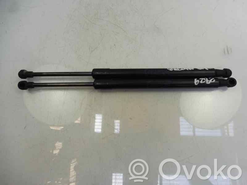 BMW 2 F22 F23 Amortyzator klapy tylnej bagażnika 