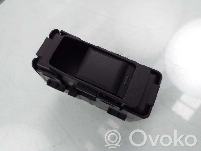 Electric window control switch   56040693,2827A