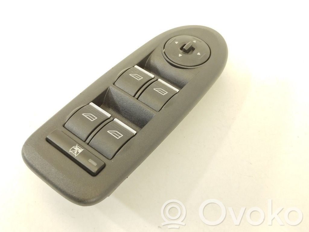 Electric window control switch   8M5T14A132AA